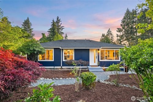 17211 3rd Ave Ne, Shoreline, WA, 98155-4915 | Card Image