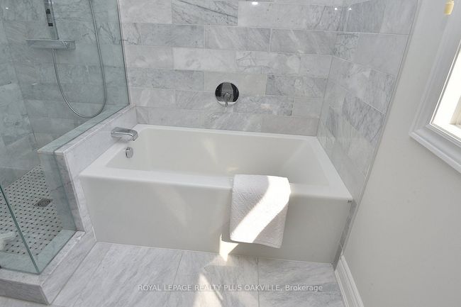 81 Jerome Park Dr, House other with 5 bedrooms, 4 bathrooms and 4 parking in Dundas ON | Image 35
