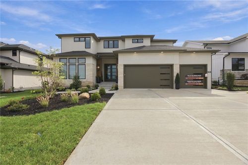 17605 Knox St, Overland Park, KS, 66221-9601 | Card Image