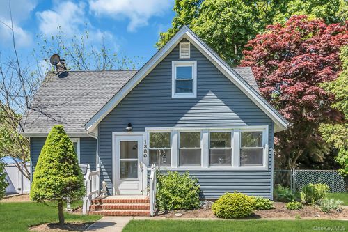 1380 Dartmouth Street, Hempstead, NY, 11510 | Card Image