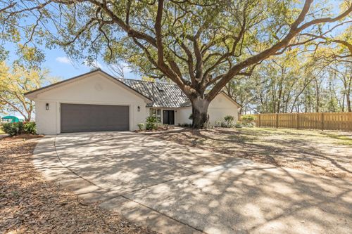 120 Bahia Vista Dr, Niceville, FL, 32578-3620 | Card Image