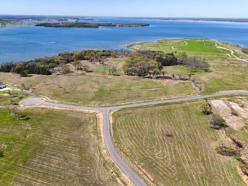 330 Lakewood Ln, Honey Grove, TX, 75446 | Card Image