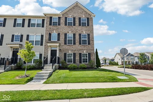 17285 Dallington St, Westfield, IN, 46074-6207 | Card Image