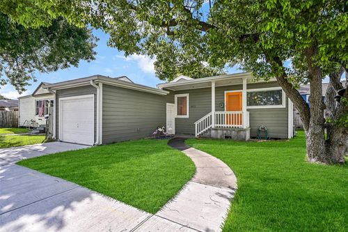 4611 Avenue S, Galveston, TX, 77551-5736 | Card Image