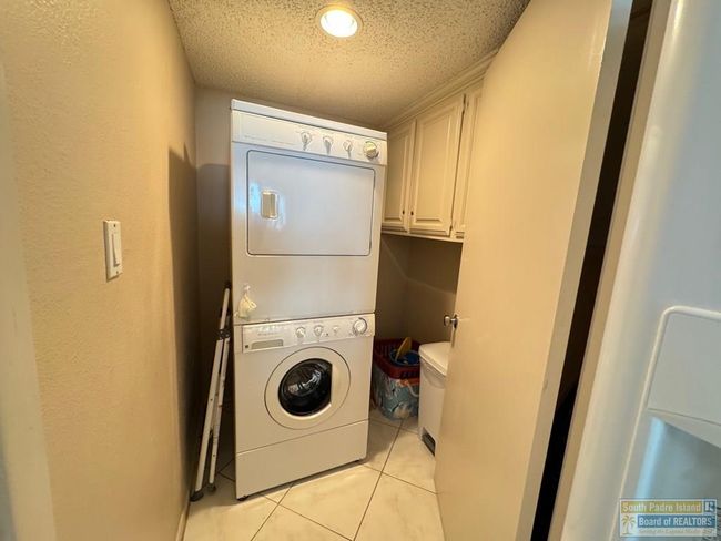 APT-402 - 3000 Gulf Blvd, Condo with 2 bedrooms, 2 bathrooms and null parking in South Padre Island TX | Image 13