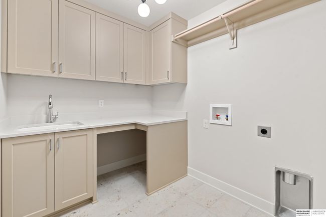 21009 C St, House other with 4 bedrooms, 4 bathrooms and 3 parking in Elkhorn NE | Image 53