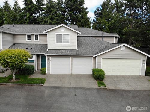 32-4802 Nassau Ave Ne, Tacoma, WA, 98422-4632 | Card Image
