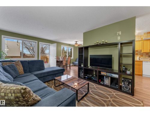 207-105 Mckenney Ave, St. Albert, AB, T8N2Y2 | Card Image