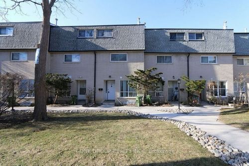 9-8 Liszt Gate, Toronto, ON, M2H1G7 | Card Image