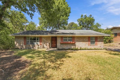 9325 Bryce Dr, Woodway, TX, 76712-3323 | Card Image