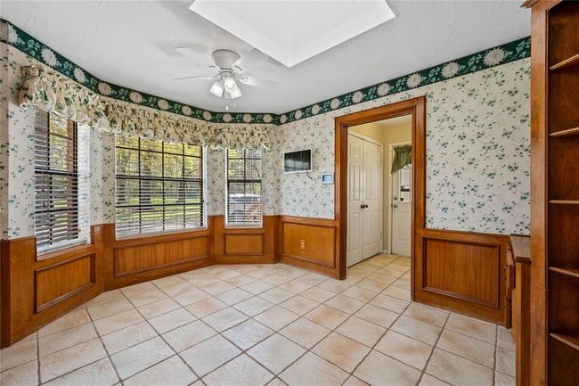 Breakfast Nook | Image 16