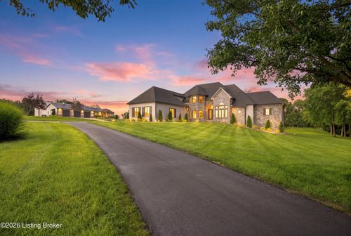 486 Chesterfield Way, Simpsonville, KY, 40067-6447 | Card Image