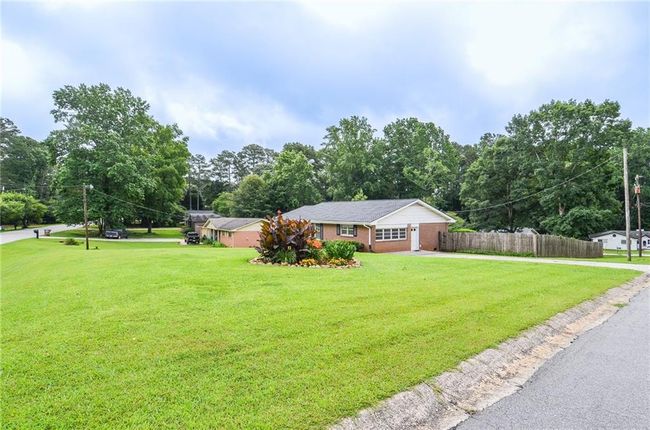 879 Old Tucker Rd, House other with 3 bedrooms, 2 bathrooms and 2 parking in Stone Mountain GA | Image 57