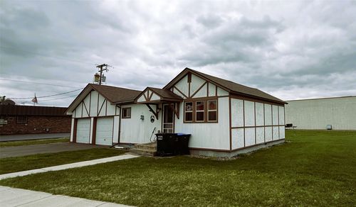 123 W River Avenue, Bruce, WI, 54819 | Card Image