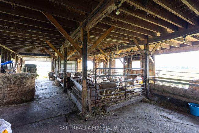 1467 Wade Rd, Home with 4 bedrooms, 2 bathrooms and 18 parking in Russell ON | Image 40