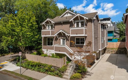4720 Interlake Avenue N, Seattle, WA, 98103 | Card Image
