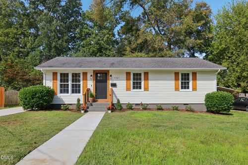 1121 Marlborough Rd, Raleigh, NC, 27610-1124 | Card Image