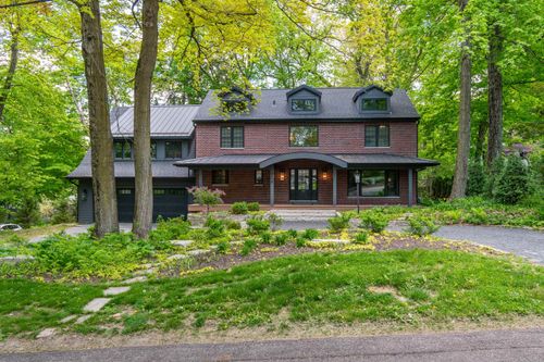 810 Farwell Dr, Madison, WI, 53704-6034 | Card Image