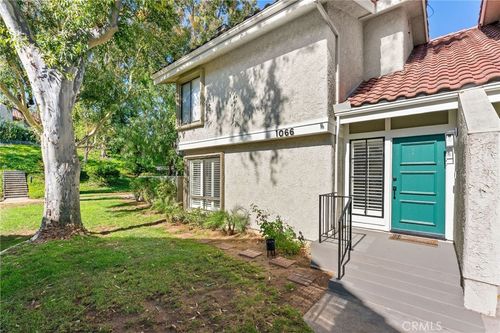 1066 Sunwood Ct, Oak Park, CA, 91377-3918 | Card Image