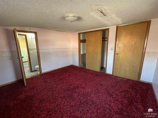 20 Pine St, House other with 3 bedrooms, 2 bathrooms and null parking in Miltonvale KS | Image 23