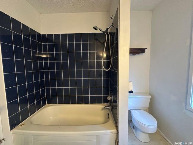 502 Busteed St, House other with 6 bedrooms, 4 bathrooms and 6 parking in Kerrobert SK | Image 21