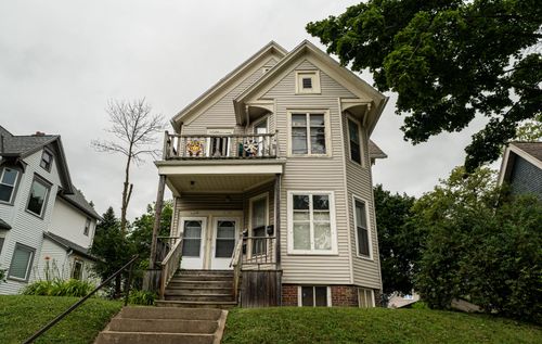 2743 S Logan Ave, Milwaukee, WI, 53207-2213 | Card Image