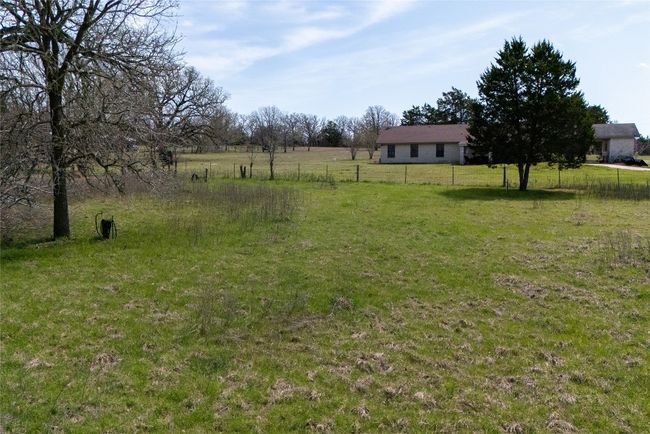 491 Herron Trl, Home with 3 bedrooms, 2 bathrooms and 8 parking in McDade TX | Image 38