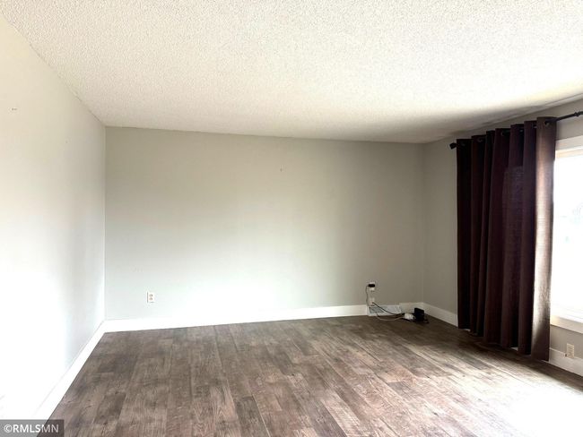 Living Room | Image 7