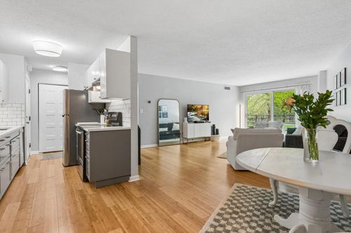 307-1200 Nicollet Mall, Minneapolis, MN, 55403-4419 | Card Image
