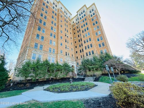 3f-2140 Bonnycastle Ave, Louisville, KY, 40205-1380 | Card Image