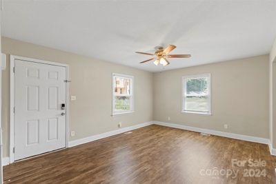 809 Norris Avenue, House other with 2 bedrooms, 1 bathrooms and null parking in Charlotte NC | Image 2