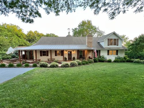 204 Country Commons Rd, Trout Valley, IL, 60013-2503 | Card Image