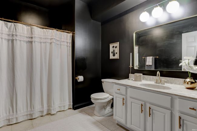 2122 Lakes Edge Dr, House other with 5 bedrooms, 6 bathrooms and null parking in Newburgh IN | Image 32
