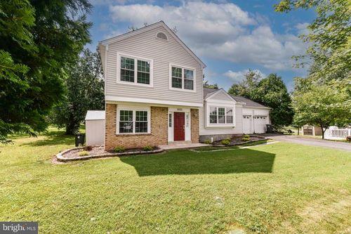 10135 Forest Hill Cir, MANASSAS, VA, 20110-2184 | Card Image