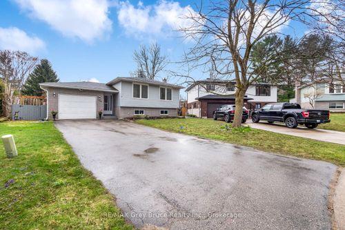 549 2nd St W, Owen Sound, ON, N4K6R6 | Card Image