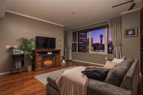 apt-306-1200 Main St, Dallas, TX, 75202-4300 | Card Image