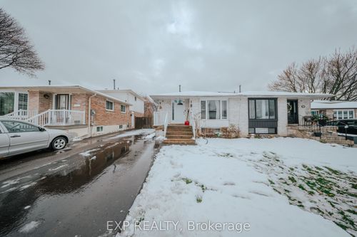 {{alt}} | Card Image