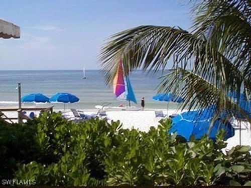 apt-101-200 L Ambiance Cir, Naples, FL, 34108-6714 | Card Image