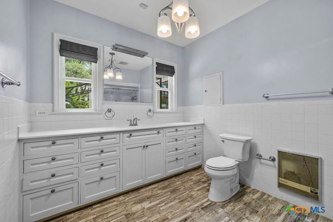 707 W Thompson Ave, House other with 4 bedrooms, 6 bathrooms and null parking in Temple TX | Image 17