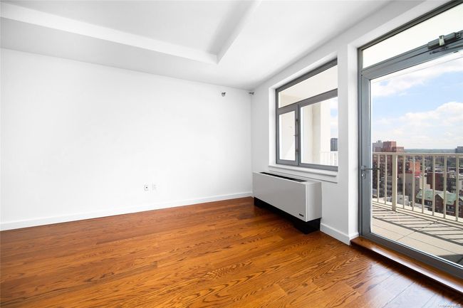 PH3M - 40-22 College Point Blvd, Condo with 2 bedrooms, 2 bathrooms and null parking in Flushing NY | Image 5