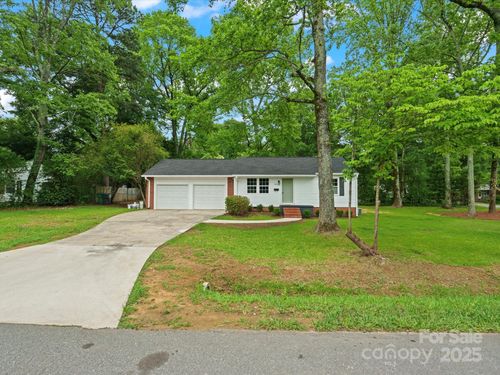 4126 Howie Cir, Charlotte, NC, 28205-1437 | Card Image