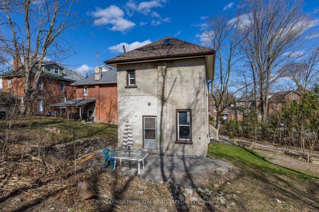 617 Aylmer St N, House other with 3 bedrooms, 2 bathrooms and 2 parking in Peterborough ON | Image 40