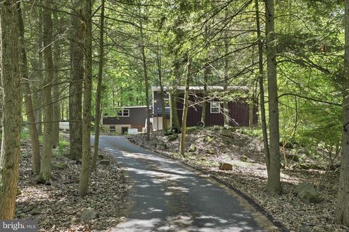 7 Conewago Hill Dr, Mount Gretna, PA, 17064-9500 | Card Image