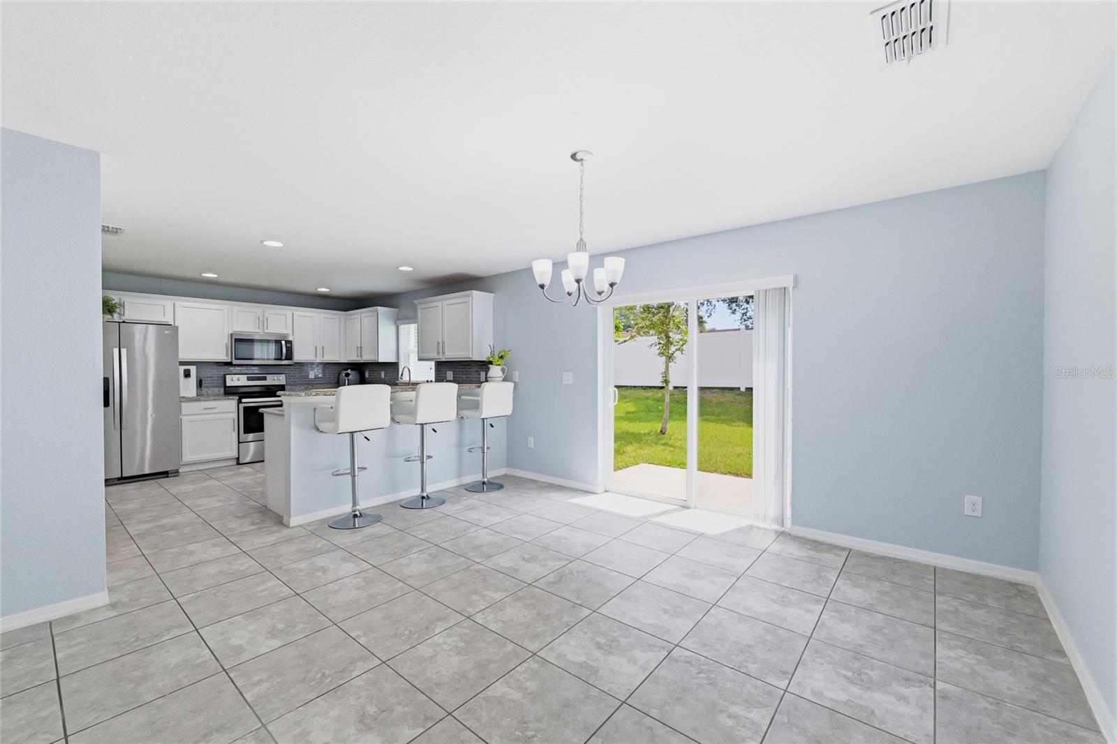 Residential in RIVERVIEW 5