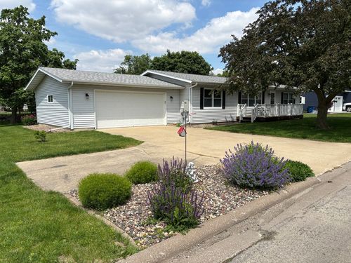1207 12th Ave, Orion, IL, 61273-9658 | Card Image