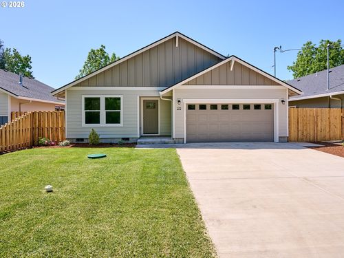 272 Se Ivy St, Mill City, OR, 97360-0070 | Card Image