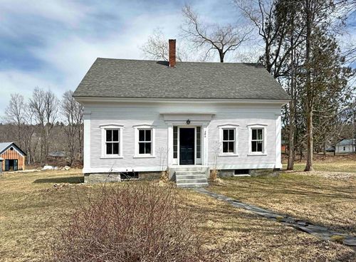 204 W River Rd, Lincoln, VT, 05443-9636 | Card Image