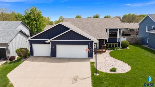2006 S Gordon Dr, Sioux Falls, SD, 57110-6900 | Card Image