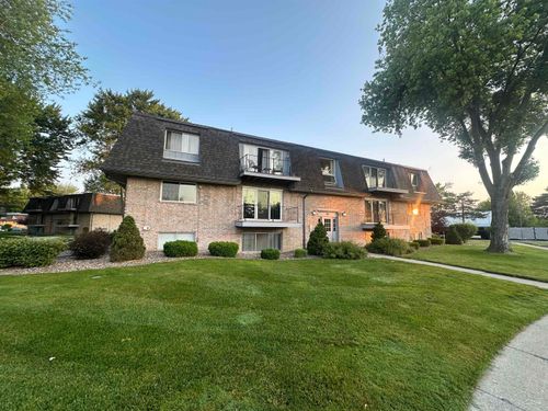 101 Provincial Ct, Saginaw, MI, 48638-6100 | Card Image