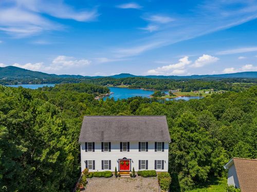 1326 Laurel Ct, Hiawassee, GA, 30546-6902 | Card Image